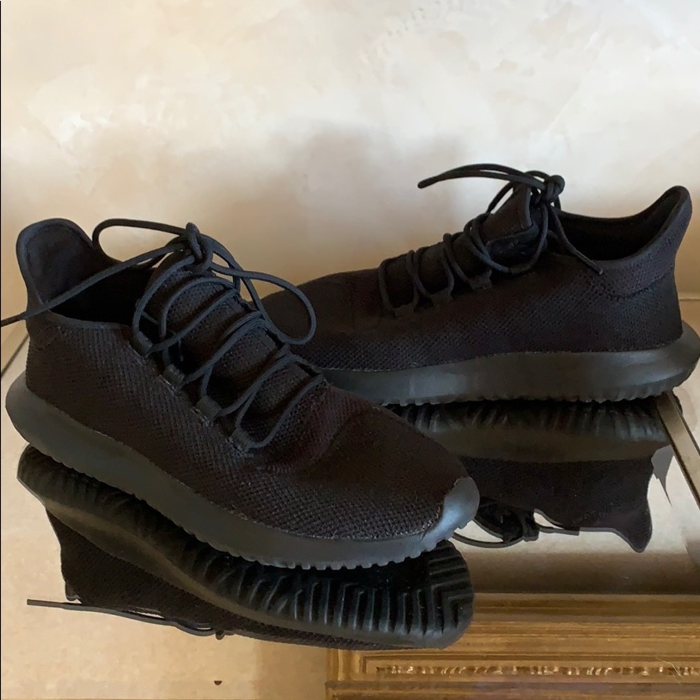 Men’s Adidas Size 10 Black Tubular Shadow Shoes